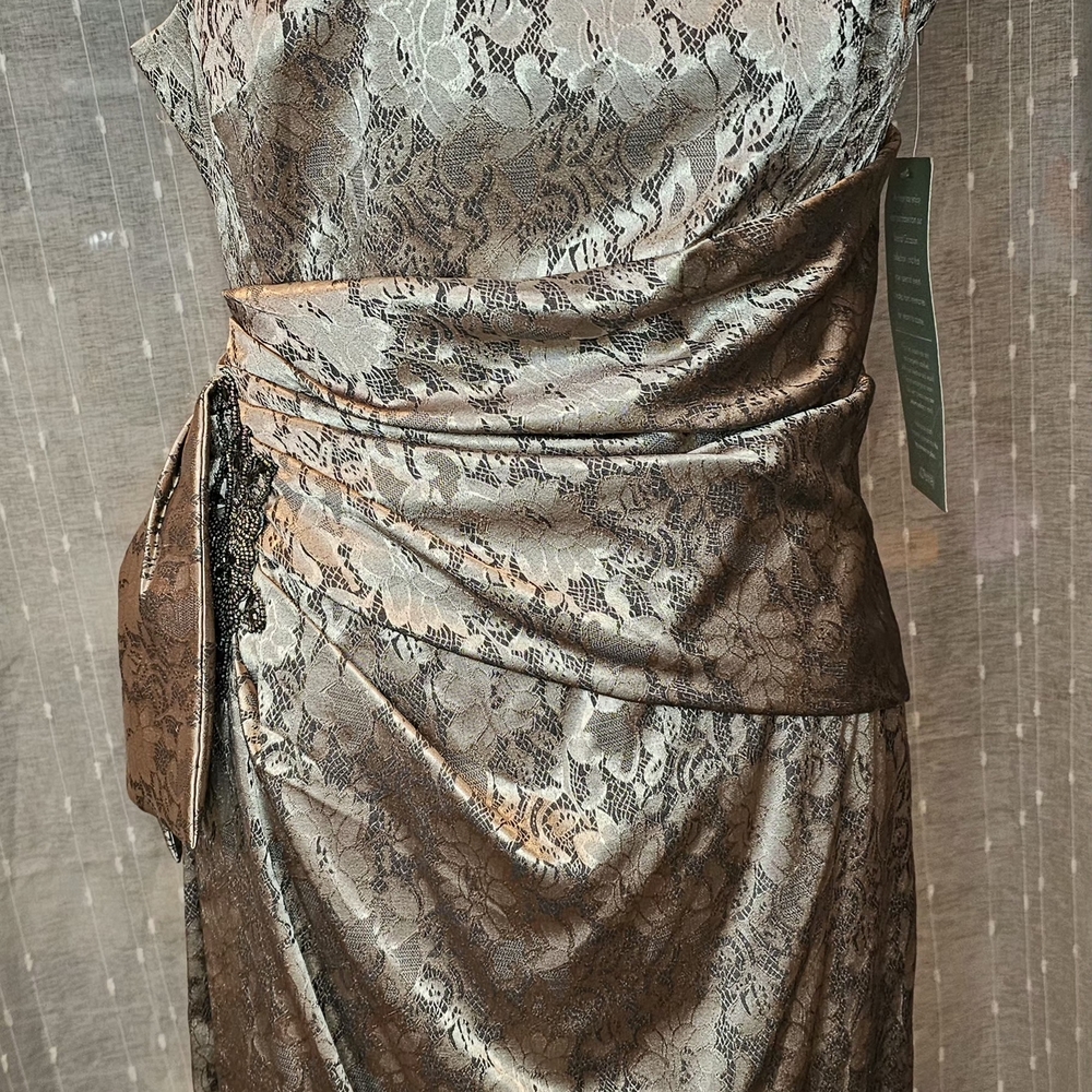 Scarlet Nite Faux Lace Dress in Black and Champagne